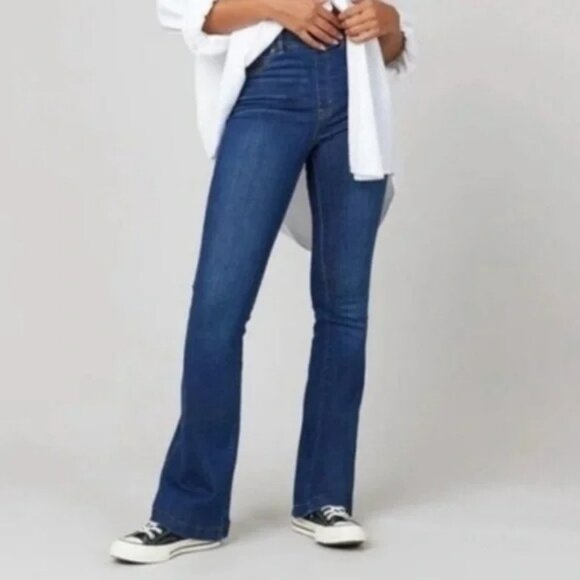 Spanx Womens  XL Flare Leg LONG Blue Denim Jeans - Picture 1 of 11